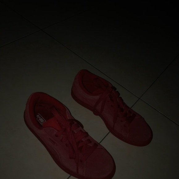 PUMAS FOR GIRLS - Picture 2 of 3